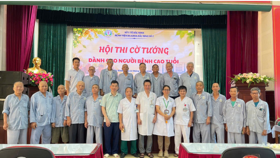 HỘI THI CỜ TƯỚNG DÀNH CHO NGƯỜI BỆNH CAO TUỔI – NHỮNG NƯỚC CỜ GẮN KẾT, LAN TỎA NIỀM VUI HỘI THI CỜ TƯỚNG DÀNH CHO NGƯỜI BỆNH CAO TUỔI – NHỮNG NƯỚC CỜ GẮN KẾT, LAN TỎA NIỀM VUI